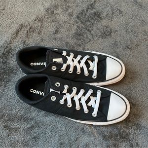 Converse Black and White Sneakers Size 10